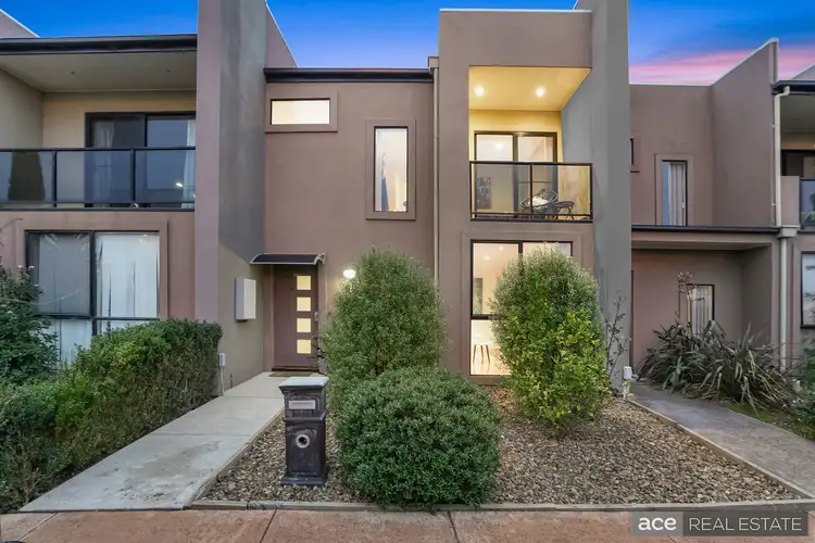 16 Scrubwren Drive, Williams Landing VIC 3027