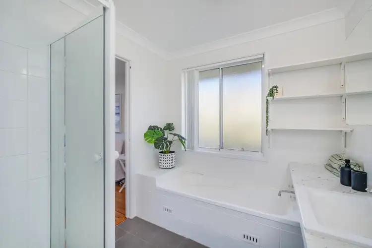 Fifth view of Homely house listing, 2 Glenmaggie Close, Narara NSW 2250