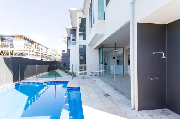 Main view of Homely house listing, 10 Williams Avenue, Hendra QLD 4011