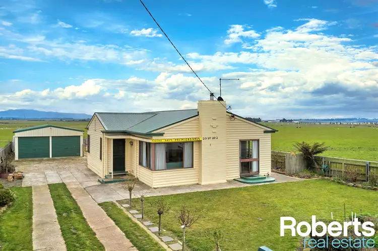 2 Main Street, Cressy TAS 7302