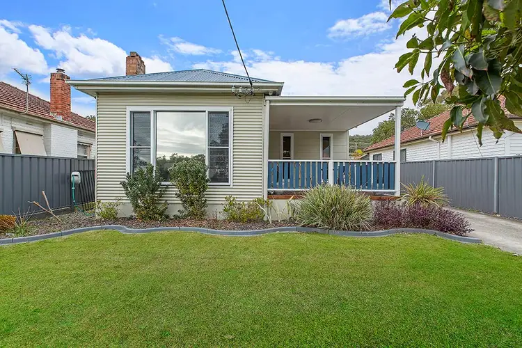 76 Thorne St, Toronto NSW 2283