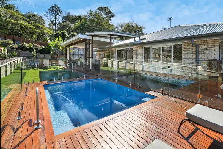 1 Greenhaven Close