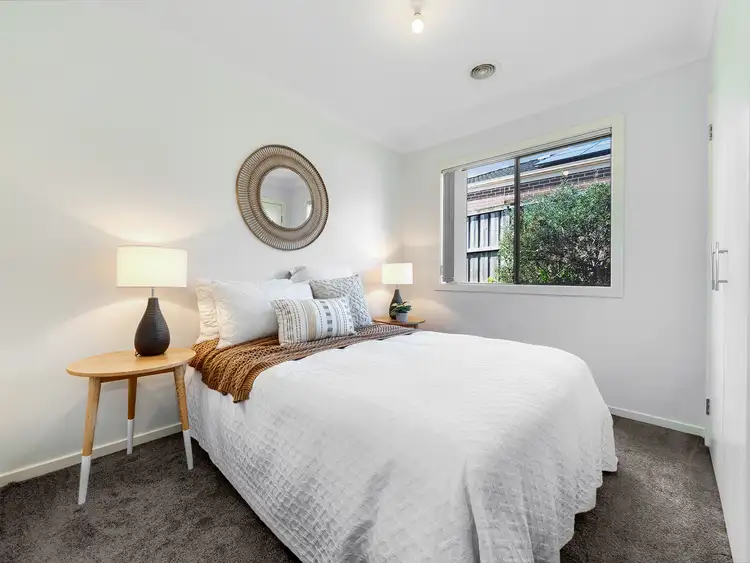 Second view of Homely house listing, 4 Greenview Court, Cranbourne North VIC 3977