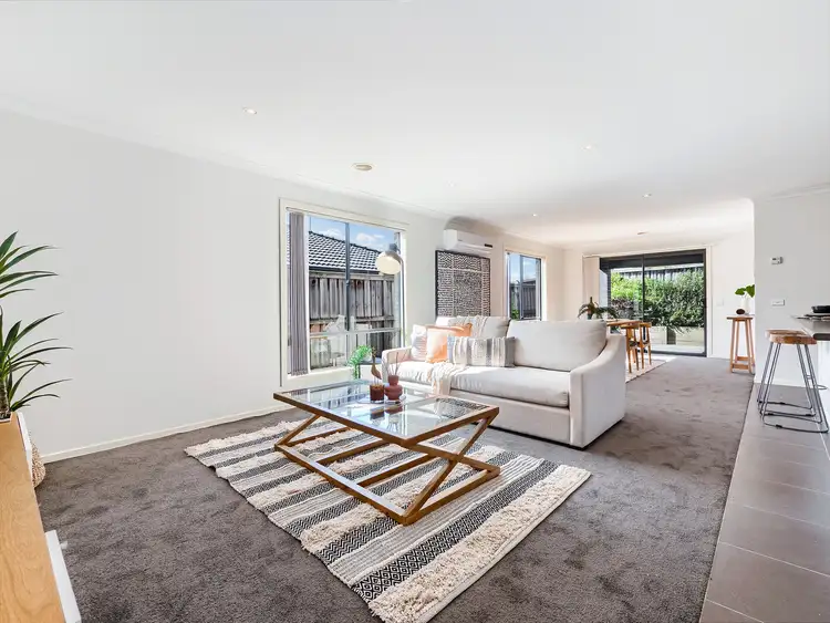 Fifth view of Homely house listing, 4 Greenview Court, Cranbourne North VIC 3977