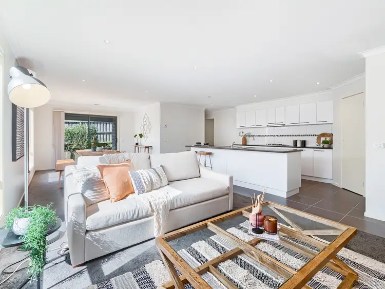 Seventh view of Homely house listing, 4 Greenview Court, Cranbourne North VIC 3977