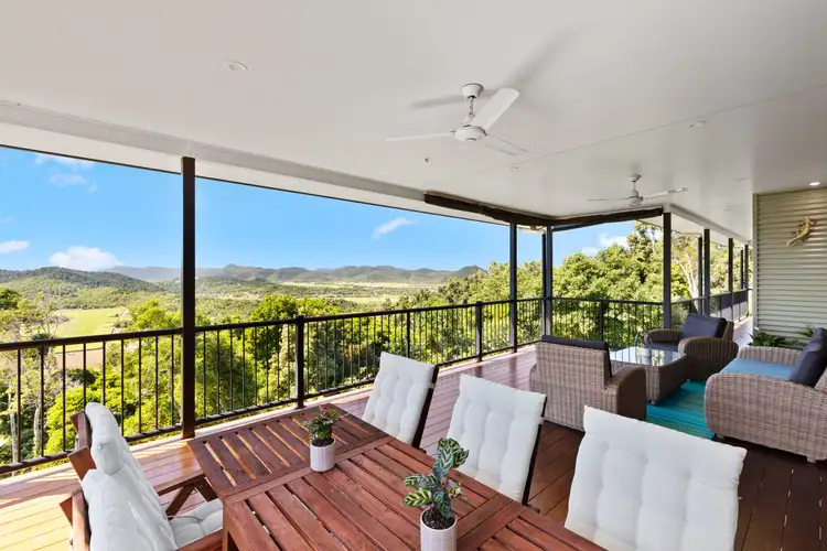 200 Staniland Drive, Strathdickie QLD 4800