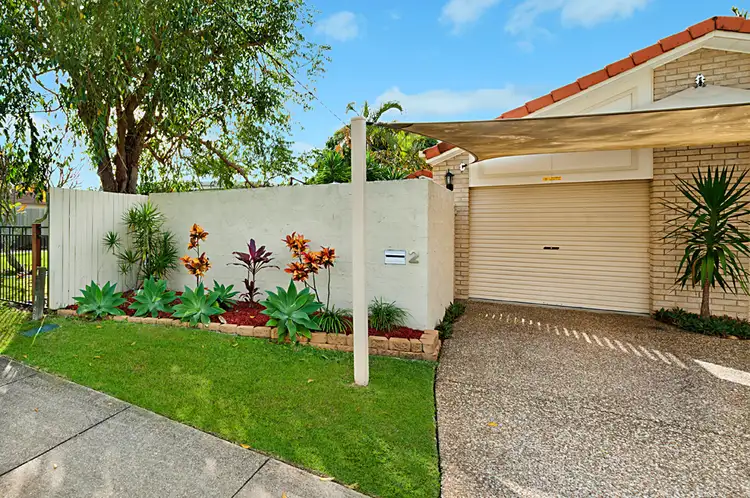 2/65 Errol Avenue, Paradise Point QLD 4216