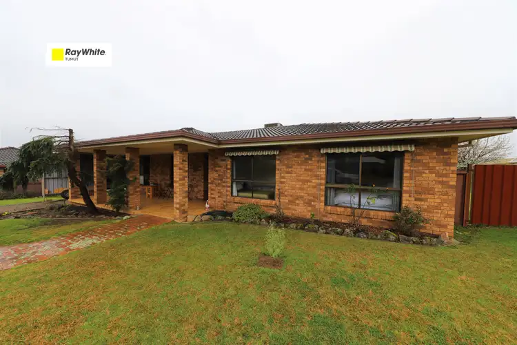 16 Wattle Crescent, Tumut NSW 2720