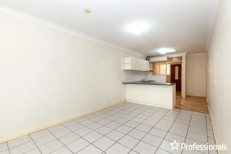 Fifth view of Homely unit listing, 15/4 Glastonbury Road, Armadale WA 6112