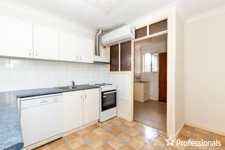 Seventh view of Homely unit listing, 15/4 Glastonbury Road, Armadale WA 6112