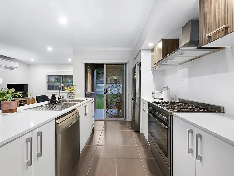 Sixth view of Homely house listing, 10 Lillypilly Drive, Ripley QLD 4306