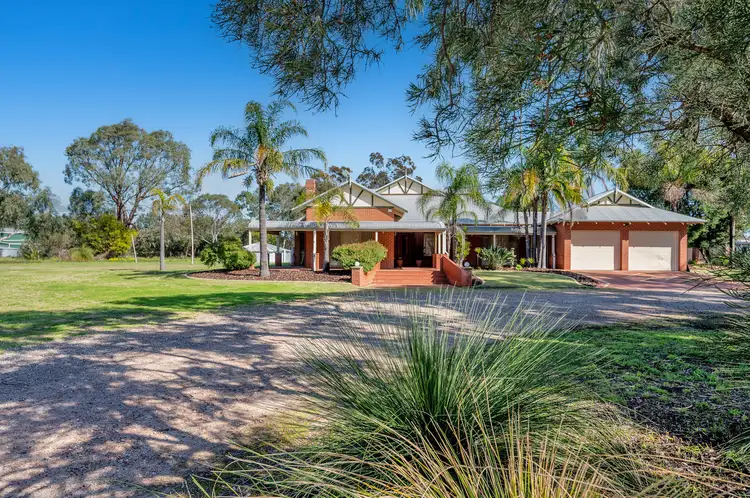 193 Foxton Drive, Oakford WA 6121