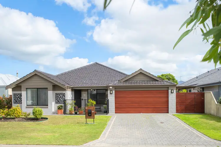 11 Clematis Way
