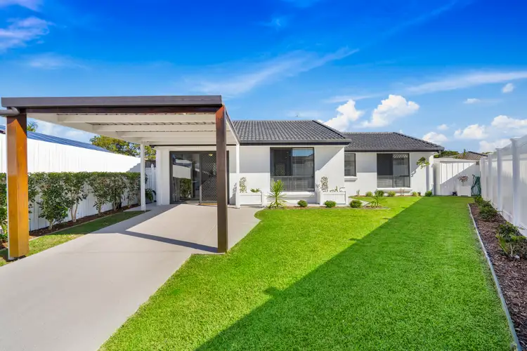 4 Dorothy Place, Varsity Lakes QLD 4227