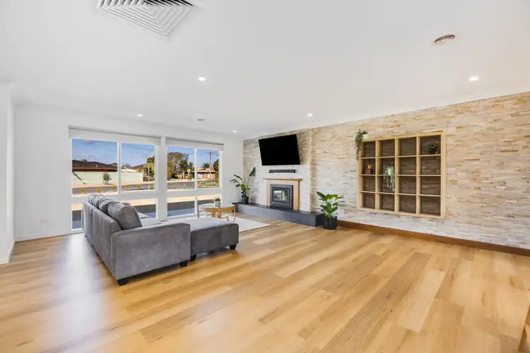 Fifth view of Homely house listing, 1 Isbel Court, Horsham VIC 3400