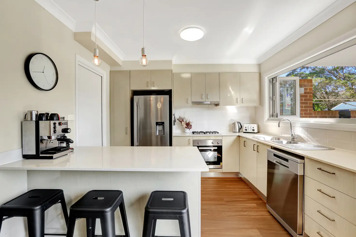 Main view of Homely townhouse listing, 8/118 Avondale Road, Avondale NSW 2530