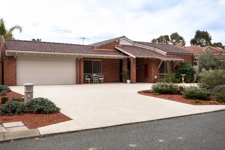 11 Fennessy Green, Murdoch WA 6150