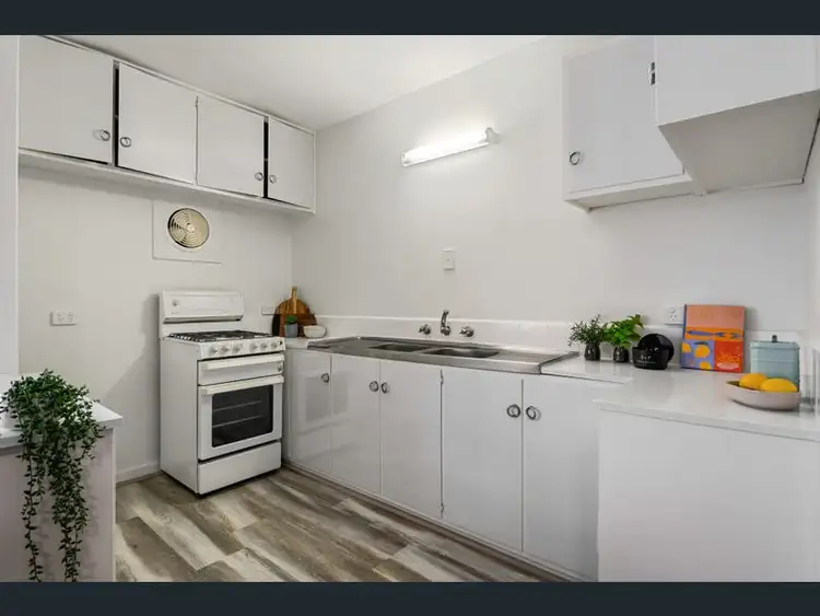 Fifth view of Homely apartment listing, 9/4-6 Sheffield Street, Preston VIC 3072