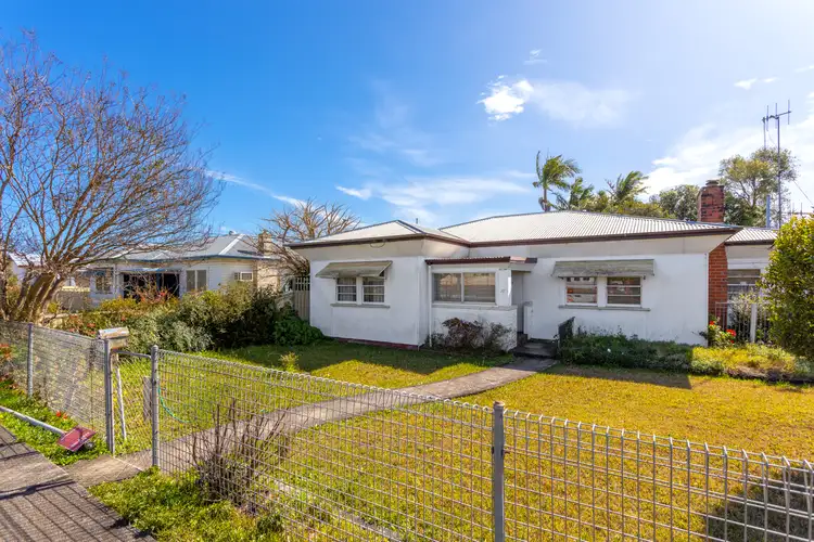 11 Cowper Street, Taree NSW 2430
