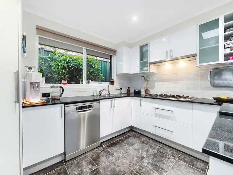 13 Hazelwood Avenue, Cranbourne North VIC 3977