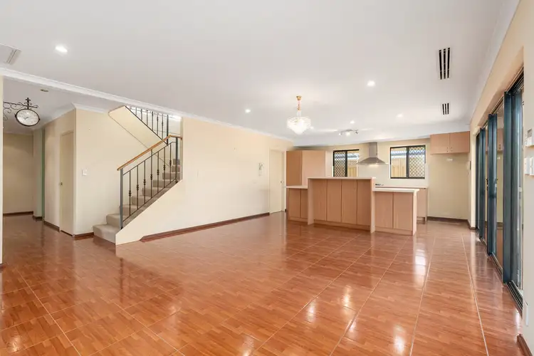 Second view of Homely house listing, 5 Weebill Way, Beeliar WA 6164