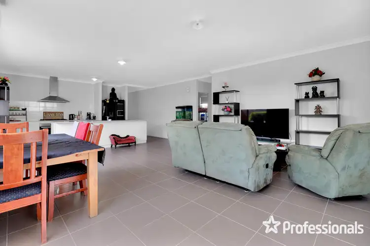 Sixth view of Homely house listing, 5 Charnwood Grove, Hilbert WA 6112