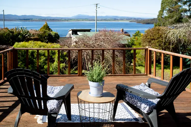 5 Ross Lane, Beauty Point TAS 7270
