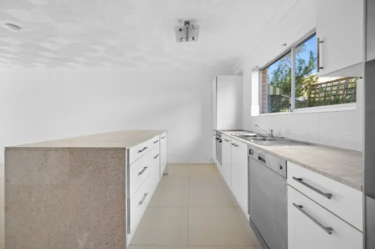 Fifth view of Homely unit listing, 2/83 Bayview Street, Runaway Bay QLD 4216