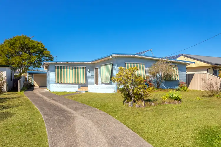 4 Dolphin Avenue, Taree NSW 2430