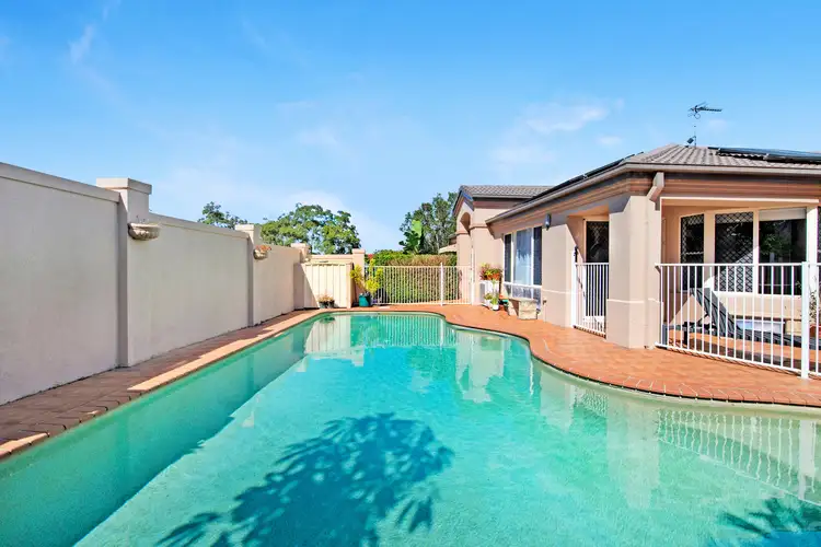 6 Abby Crescent, Ashmore QLD 4214
