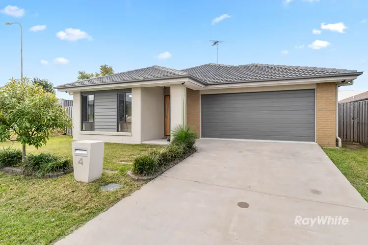 4 Allerton Park Drive, Park Ridge QLD 4125