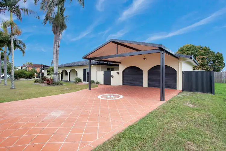 10 Hastings Street, Ooralea QLD 4740