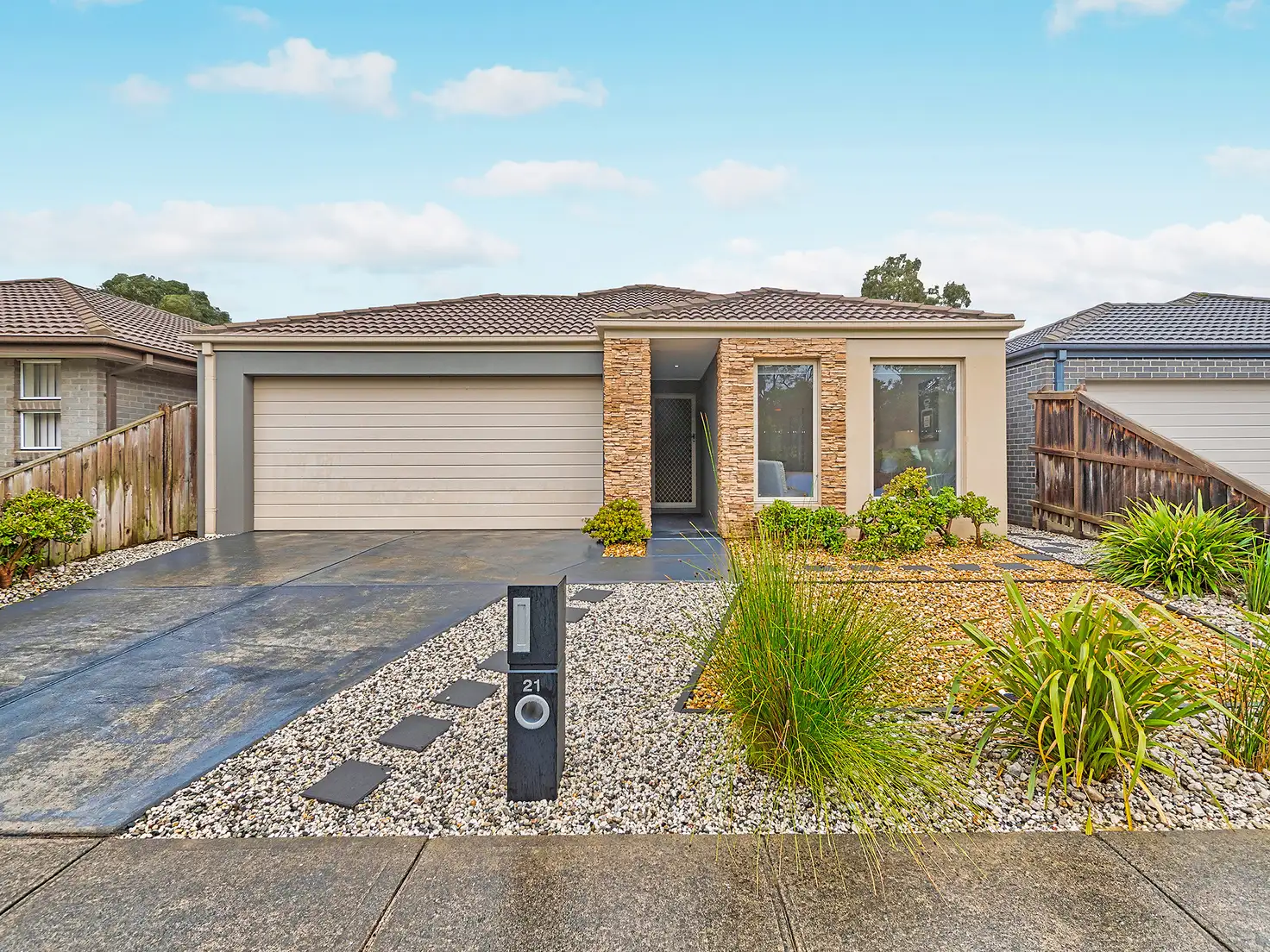 Main view of Homely house listing, 21 Ogle Way, Cranbourne North VIC 3977
