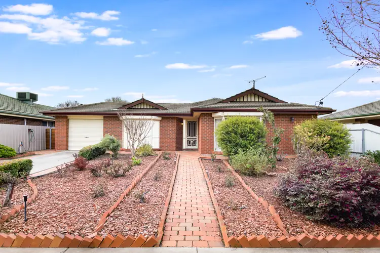 21 De Castella Drive, Horsham VIC 3400