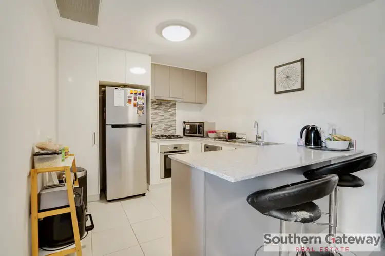 Second view of Homely unit listing, 23/2 Louvre Way, Baldivis WA 6171