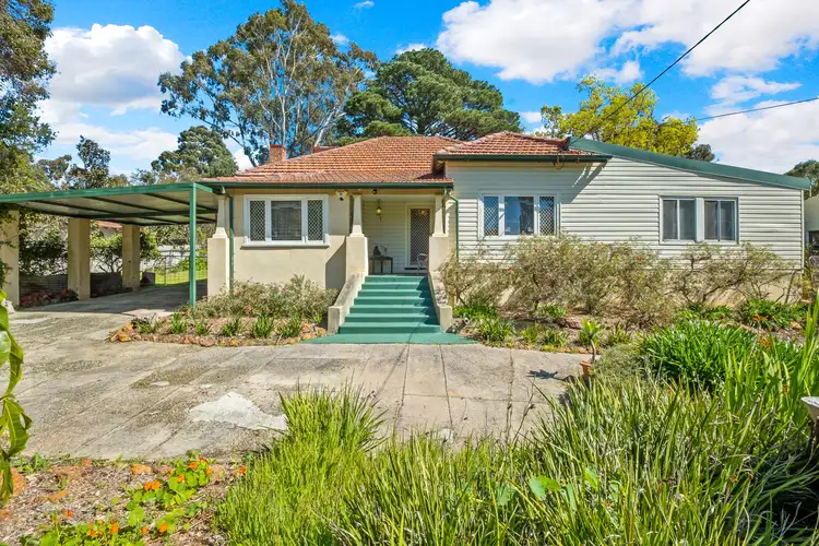 16 Wheelwright Road, Lesmurdie WA 6076