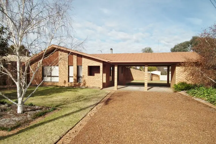 40 Leonard Road, Hanwood NSW 2680
