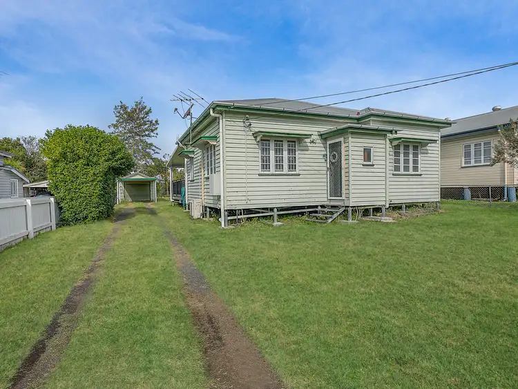 4 McGrath Lane, Booval QLD 4304
