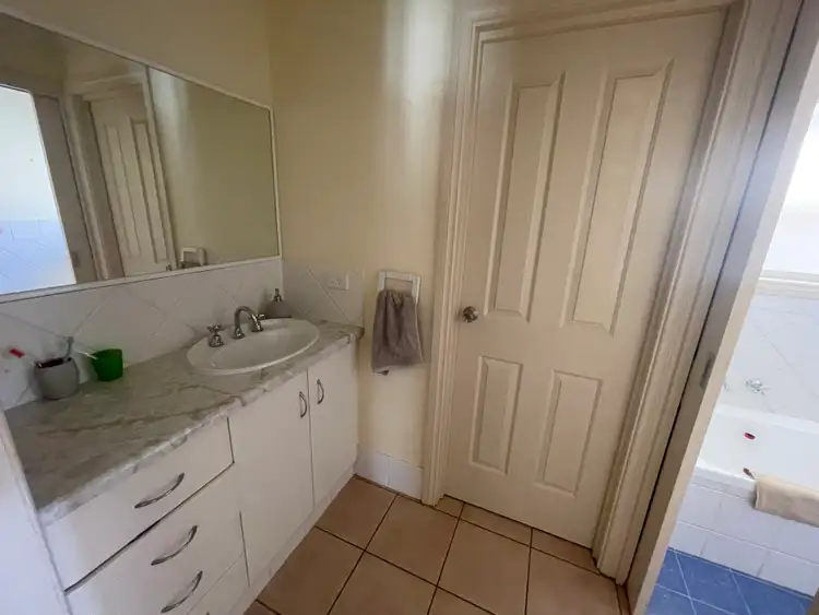 Sixth view of Homely house listing, 17 Maireana Circuit, Roxby Downs SA 5725