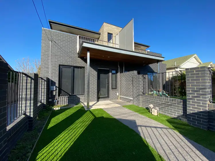 2/9 Cambrian Avenue, Preston VIC 3072