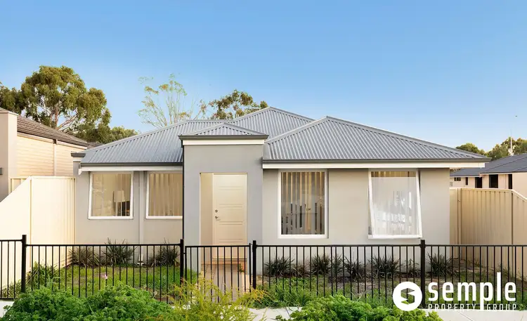 14 Grasstree Lane, Success WA 6164