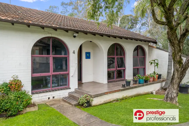 4/6 Clifford Crescent, Ingleburn NSW 2565