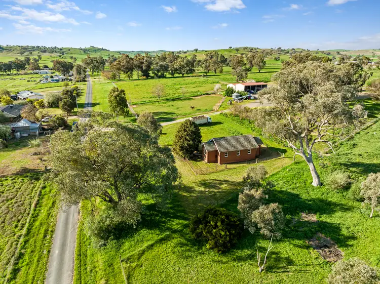 41 Windeyer Street, Wantabadgery NSW 2650