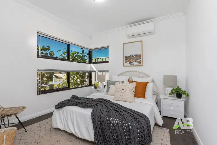 Fifth view of Homely house listing, 2/23 Valdina Place, Sinagra WA 6065