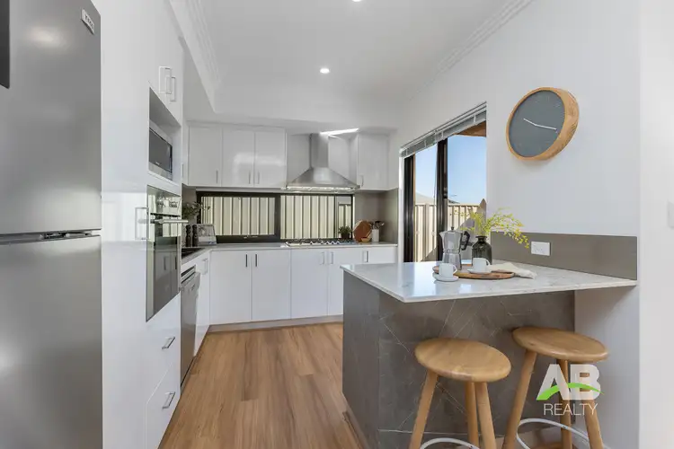 Sixth view of Homely house listing, 2/23 Valdina Place, Sinagra WA 6065