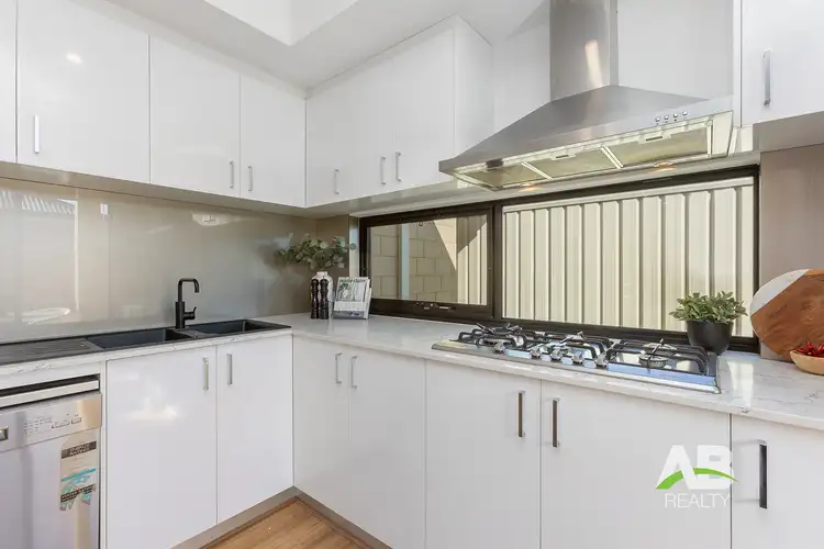 Seventh view of Homely house listing, 2/23 Valdina Place, Sinagra WA 6065