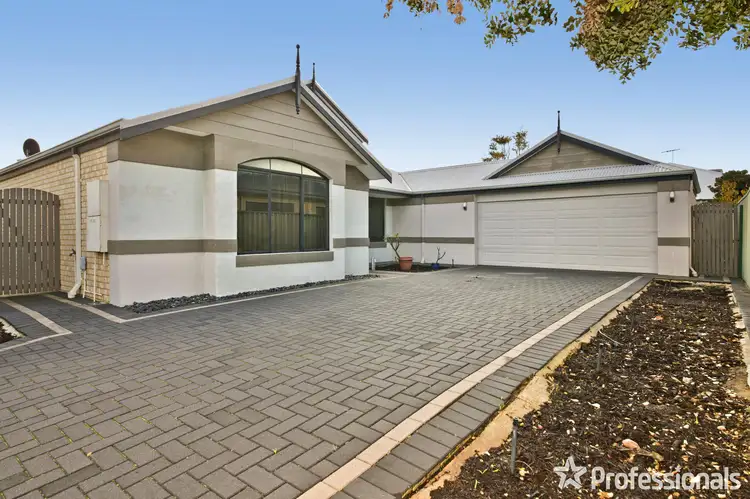 16 Tangier Parkway, Port Kennedy WA 6172