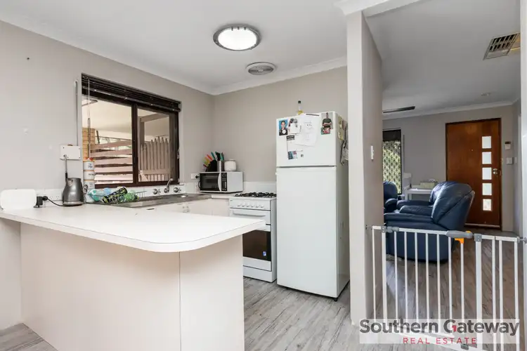 Fourth view of Homely house listing, 11 Robbins Retreat, Leda WA 6170