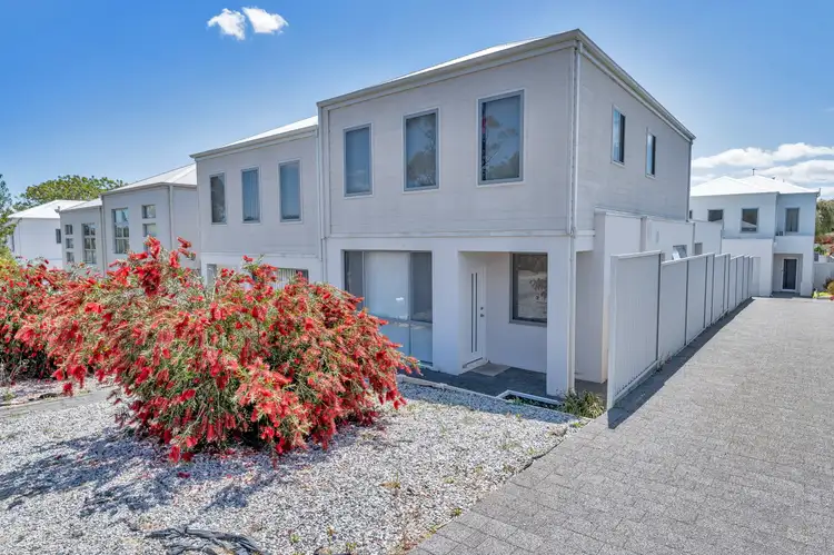 2/52 Morfitt Street, Mandurah WA 6210