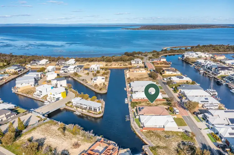 34 Estuary Place, Wannanup WA 6210